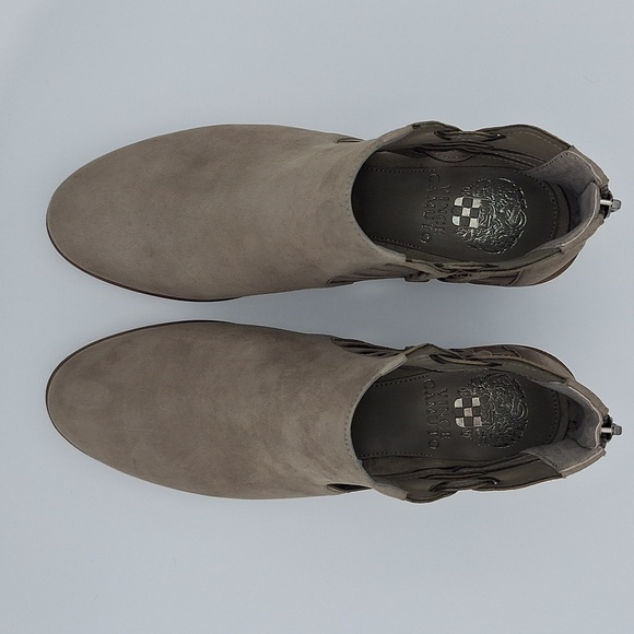 NIB VINCE CAMUTO Prestetta Bootie - Foxy True Suede, Taupe - Picture 5 of 16